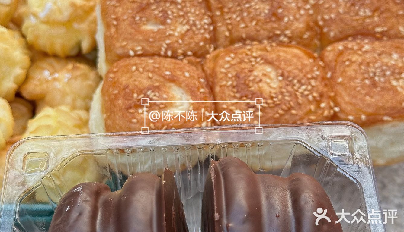 啊啊啊！终于在我大北京又吃到了…无敌好吃的蜂蜜脆皮小馒头