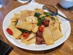 腊肉炒本地时令鲜笋-宁波柏悦酒店·钱湖渔港