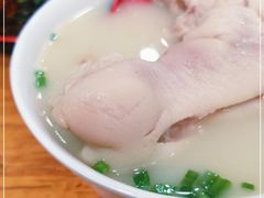 -雷祖芳老妈蹄花店