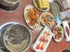 -四囍码头海鲜烧烤自助火锅(外滩南京东路悦荟广场店)
