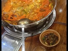 -亮欢寨酸汤鱼(沙冲路店)
