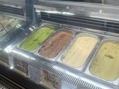 -极拉图·现制冰淇淋(大卫城店)