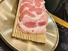 -臻牛烤肉