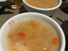 银耳雪梨羹-小吊梨汤·北京菜·烤鸭(鸟巢店)