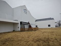 -平望服务区·停车场