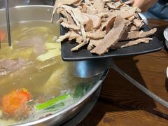 -乡土黄·鲜牛肉火锅·小龙虾(兴业街店)