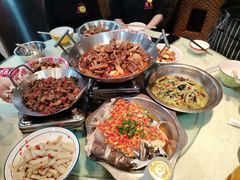 -昱龙大盆牛蛙馆(三兴街总店)
