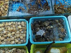 -霞涌市场海鲜摆卖区