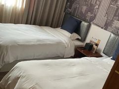 -速8精选酒店(北京工体三里屯春秀路店)