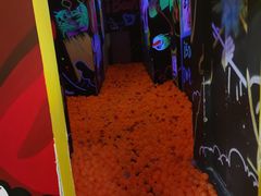 -爱蹦iBOON蹦床运动馆(江汉店)