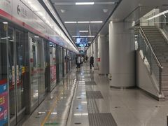 -新百广场(地铁站)