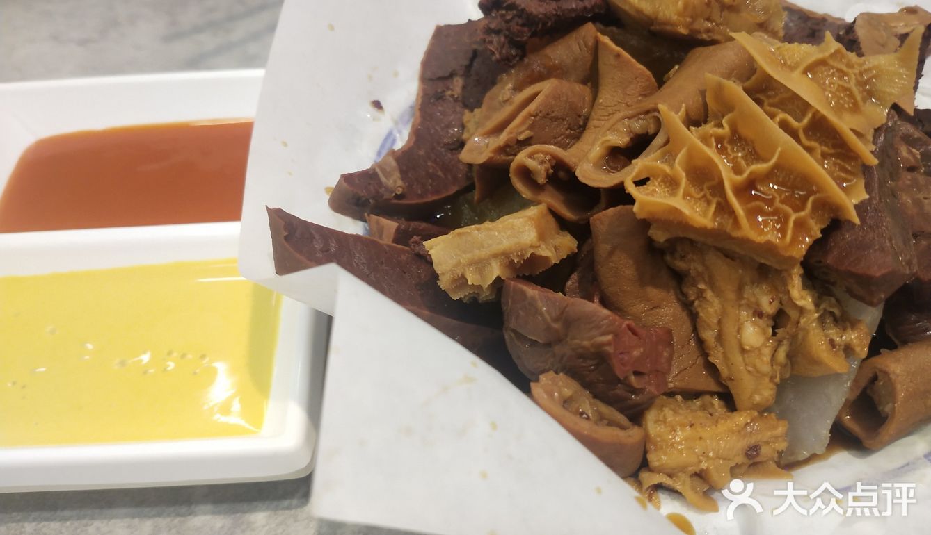 来悠唐逛街就来吃桐记