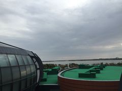 -上海滴水湖皇冠假日酒店