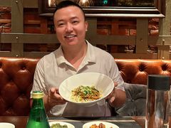 -恰餐厅及酒吧 CHAR Bar & Grill (北京丽都皇冠假日店)