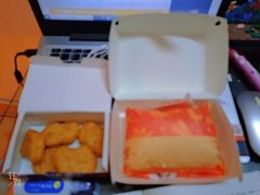 吮指十三鲜小龙虾烤鸡堡/鸡肉卷-肯德基(桂林阳朔店)