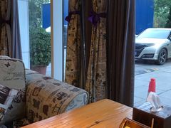 靠窗位-YAFEE雅菲·粤菜·湘菜·融合菜(魏公村店)
