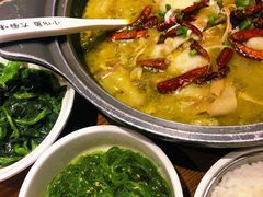 -渝是乎酸菜鱼·川渝小炒(新世界百货望京店)