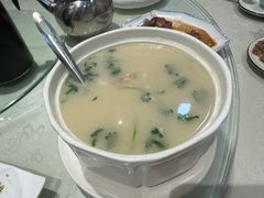 豆腐鱼头鱼骨汤-鹅掂·大岭山烧鹅