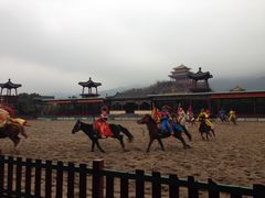 表演：八旗马战-横店影视城明清宫苑园区