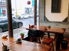 靠窗位-王明古法砂锅居(开化寺店)