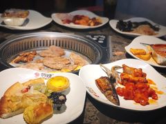 -佰烧海鲜烤肉火锅自助(世茂国际广场店)