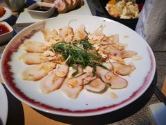 薄切鲜鱼片-穹六人间 people 6(岳阳路店)
