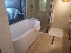 -青岛海尔洲际酒店