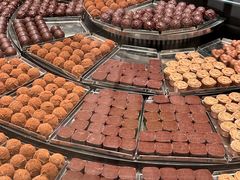 -Laderach 莱德拉(上海环贸iapm店)