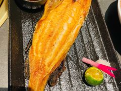 -铭牛烧肉·和牛海鲜自助(高新月牙湖店)