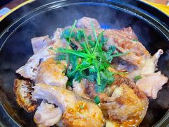 砂锅煎焗鱼头排骨煲-金光鸽王·经典粤菜(珠海万象汇店)