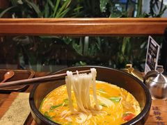 -银米·云南传统过桥米线(双廊黑金冠店)