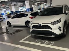 -虹桥天地-停车场