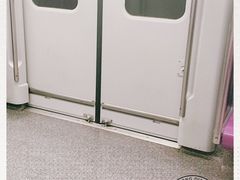 -上海体育馆(地铁站)