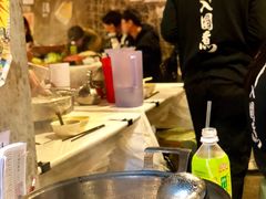 自助取餐区-鲜入围煮花胶鸡海鲜火锅