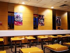 -麦当劳(展览路店)
