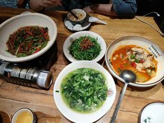 -老滇山寨•云南特色菜•地方菜•民族风情歌舞表演(金碧店)