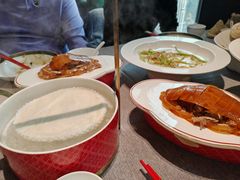 招牌香酥烤鸭-秀儿四九城·新京菜(亚运村鸟巢店)