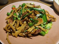 烟笋炒腊肉-向川南·水煮鱼·川菜(和平里店)