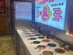 -龍歌自助小火锅(市北CBD万达店)