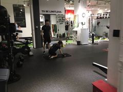 -汗水空间私教健身连锁(SM广场店)