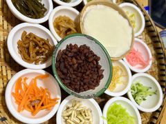 -包整·丝娃娃(一览甲秀楼风景店)