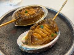 石锅大鲍鱼-品海楼·大连海胆锅贴馆(东港店)