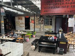 -刘二姐肥肠米粉(总店)