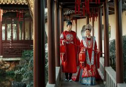 -乐派诗婚纱摄影