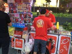 -詹爷爷乌节路街头冰淇淋