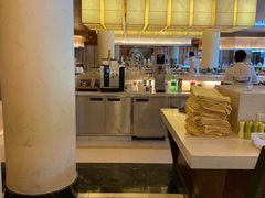 -东西风牛排馆周末烧烤自助(首都机场希尔顿店)