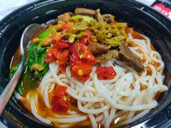 -霸蛮湖南菜·牛肉粉(荣京西街店)
