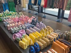 -URBAN REVIVO(深圳华润万象天地店)