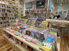 -猫的天空之城概念书店(印象城购物中心店)