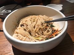 鸡丝凉米线-云海肴·汽锅鸡·云南菜(美罗城店)